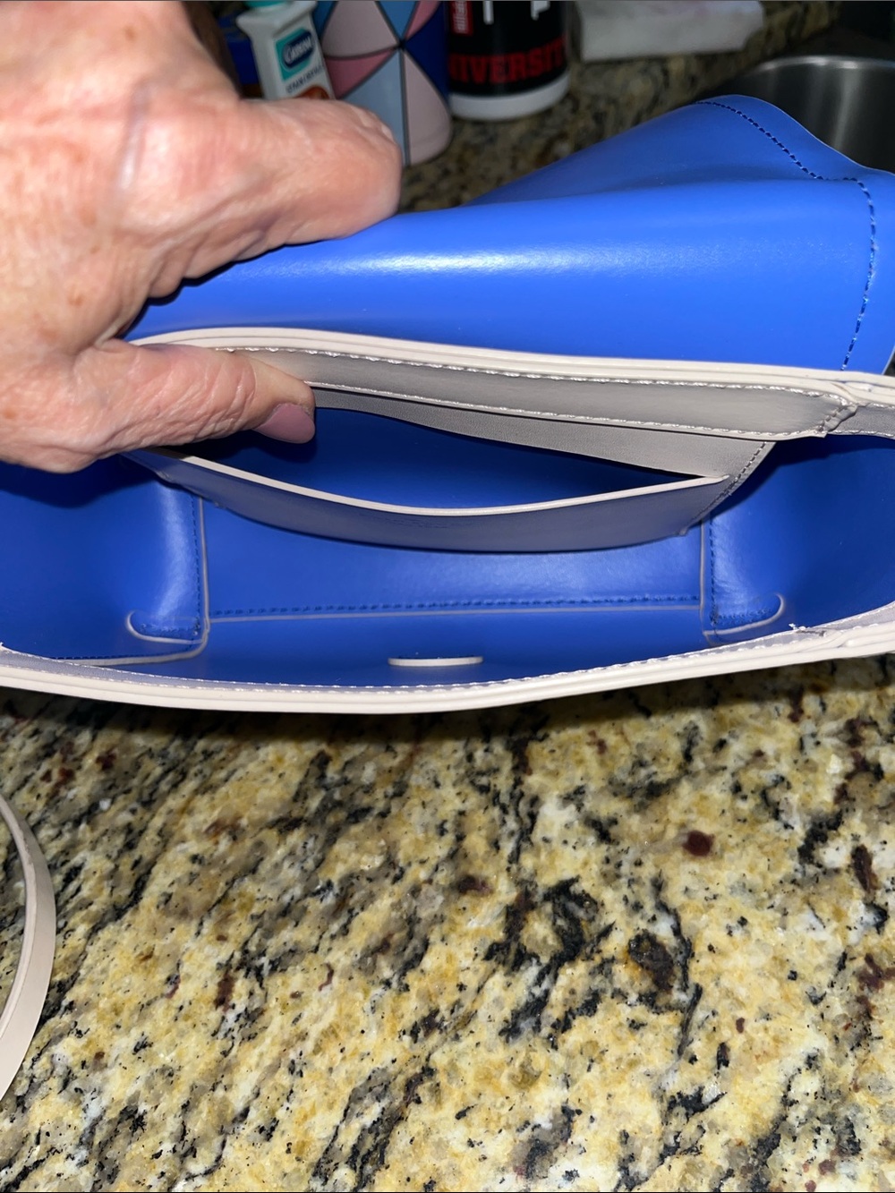 Kate Spade Crossbody - Picture 5 of 5